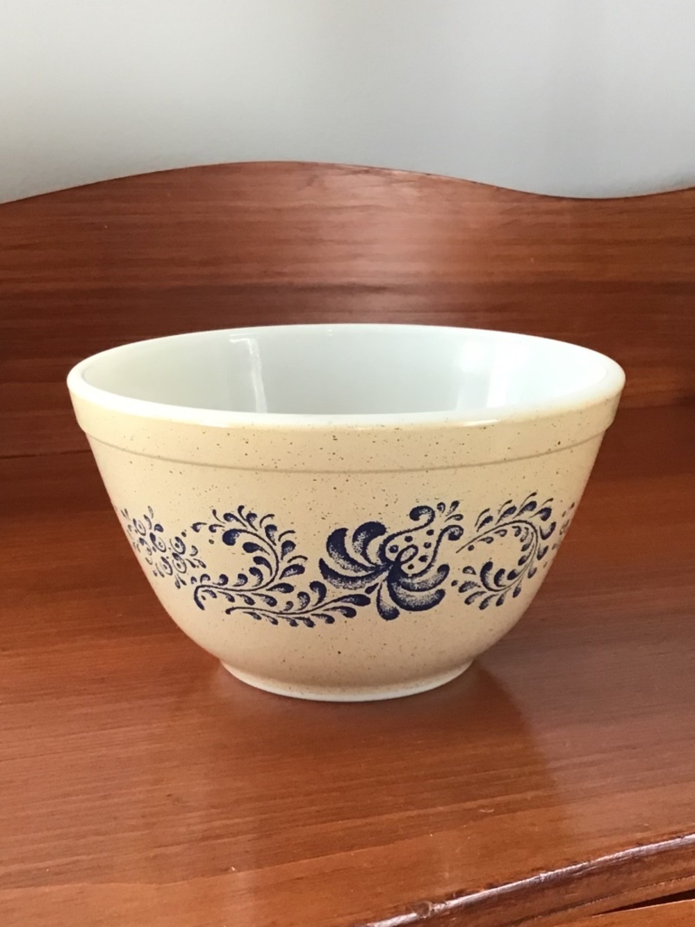 Pyrex Vintage 401 Homestead 750ml Mixing Bowl Corning USA